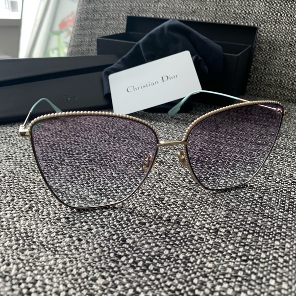 Dior pale gold Society1 butterfly frame sunglasses - Picture 3 of 12